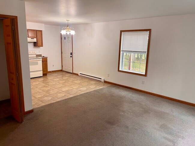 Building Photo - 1181 Sunrise Dr