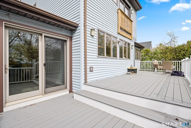 Building Photo - 39 Brightwood Ln