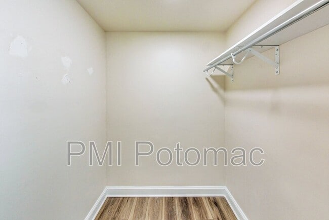 Building Photo - 10301 Westridge Dr