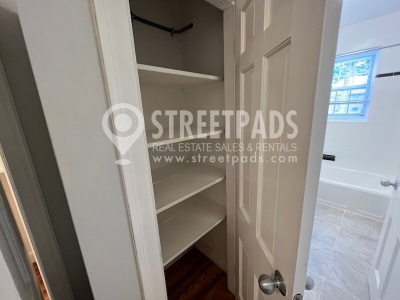 Building Photo - 1153 Beacon St