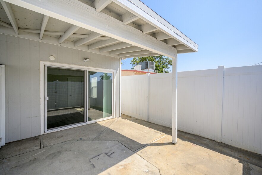 Building Photo - 13840 Community St