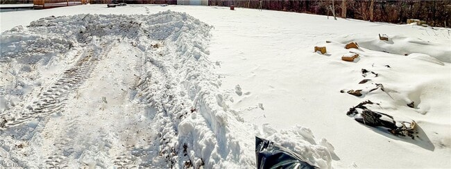 Building Photo - 54 Juanita St