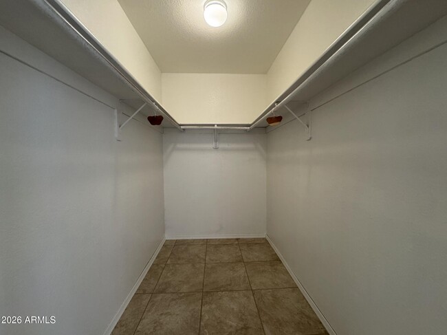 Building Photo - 3807 St Andrews Dr