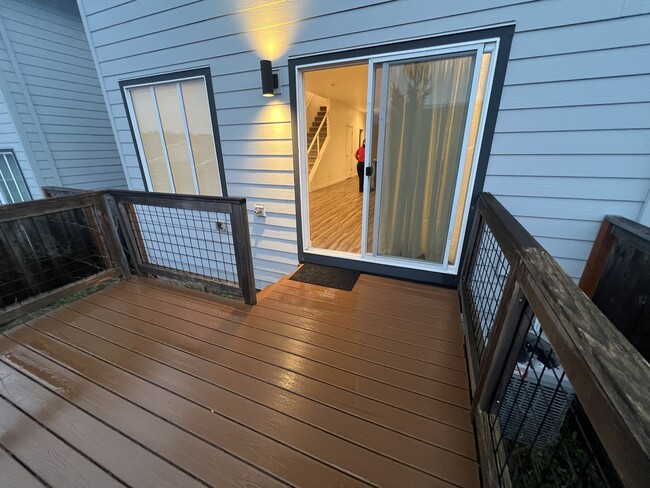 Deck - 6175 Blue River Dr SE