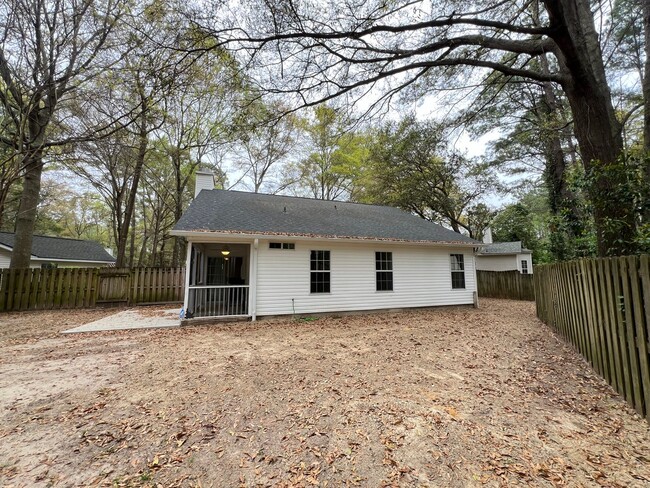 Building Photo - 3 Bedroom 2 Bath House in Winnsboro Lakes ...