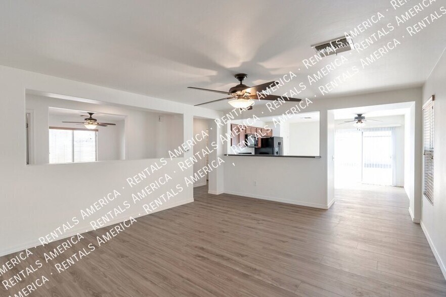 Building Photo - 8345 W Redshank Dr