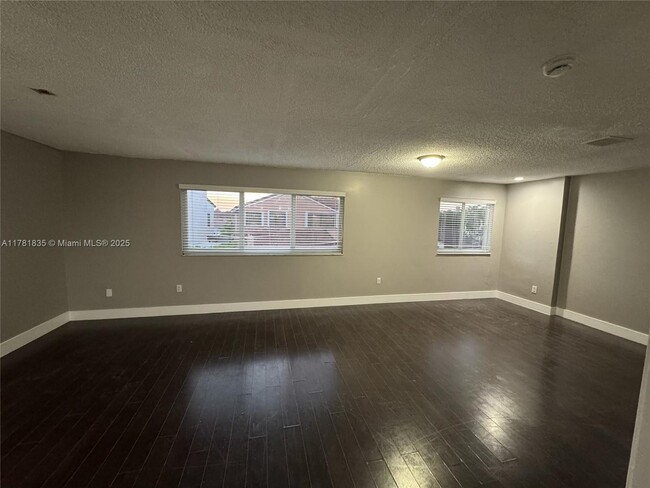 Building Photo - 1096 SW 134th Ct