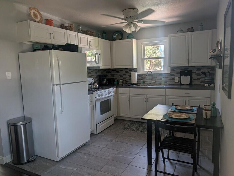 Building Photo - 4308 Avenue G