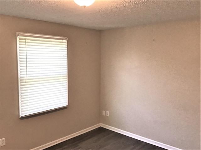 Building Photo - 2678 Fernwood Ave