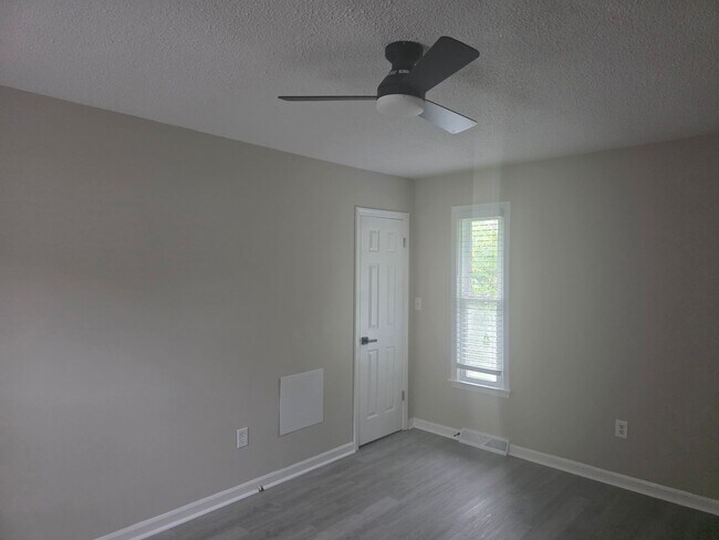 Building Photo - 309 Westchester Rd