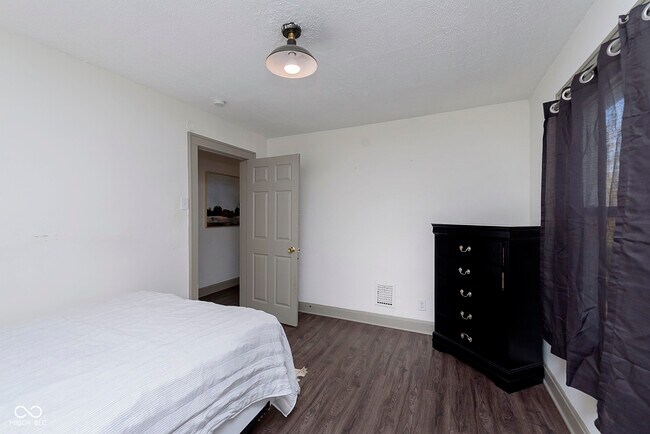 Building Photo - 2248 Nowland Ave