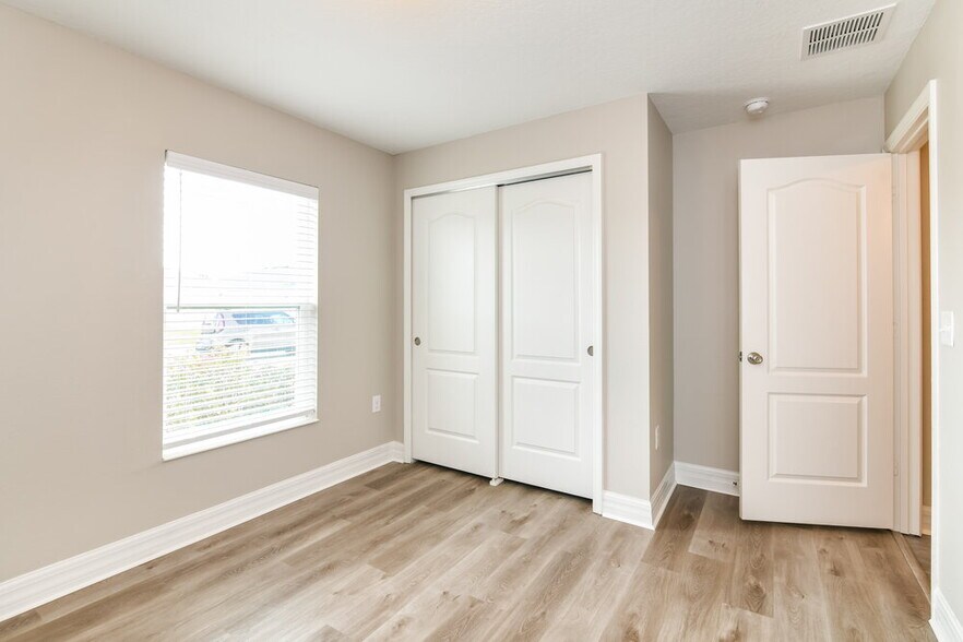 Building Photo - 16551 Centipede St