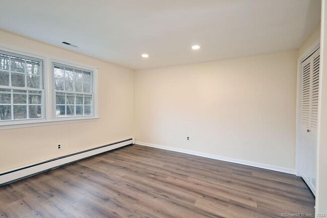 Building Photo - 4 Fermily Ln