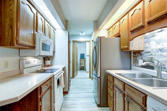 Building Photo - 2904 Schabacker Ct
