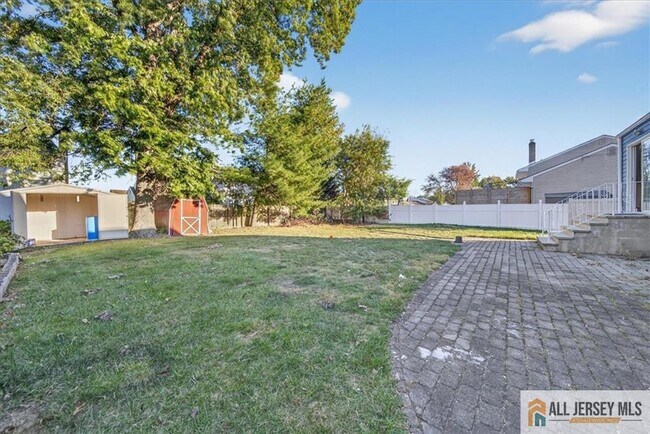 Building Photo - 6 Dundar Rd