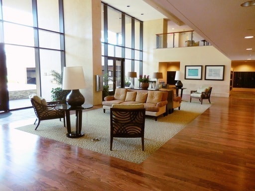 Building Photo - Convenience in the Heart of Honolulu!!