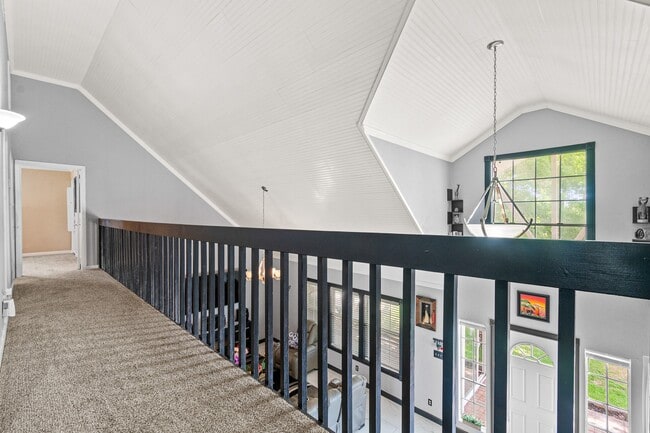 Building Photo - 20 Clearview