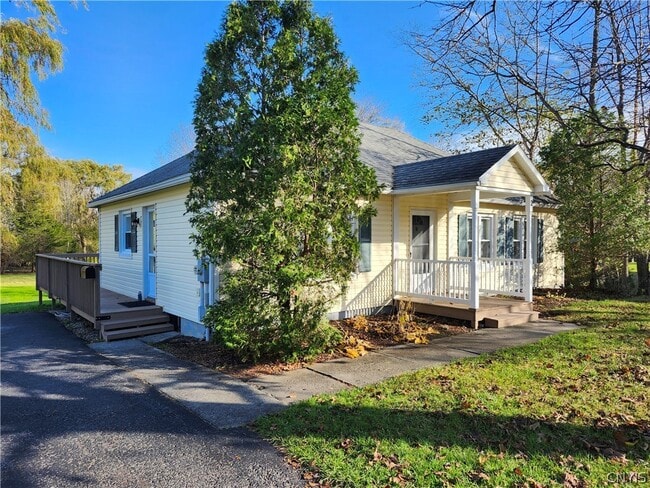 Building Photo - 2 Highland St