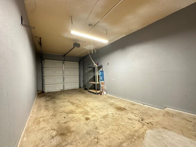 Building Photo - 6713 West Gate Blvd