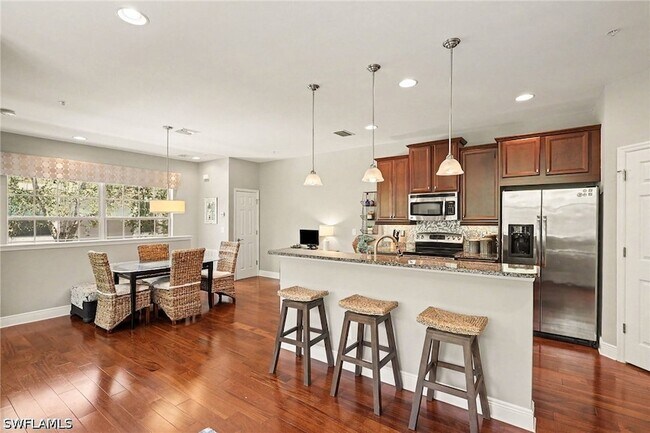 Building Photo - 23440 Alamanda Dr