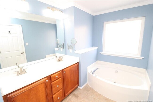 Building Photo - 605 Courthouse Dr