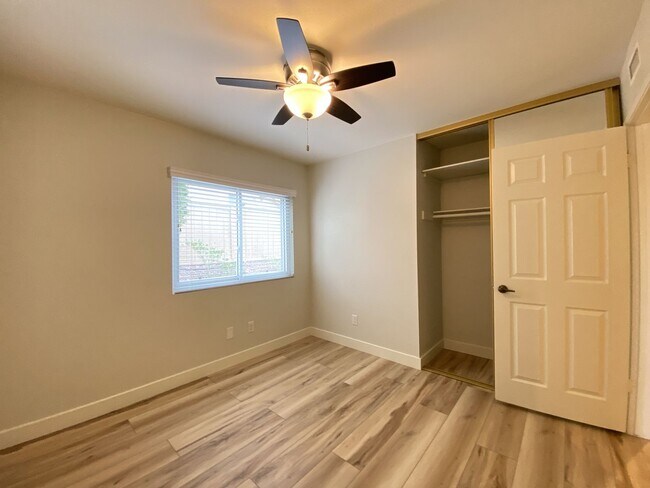 Building Photo - 2620 El Aguila Ln
