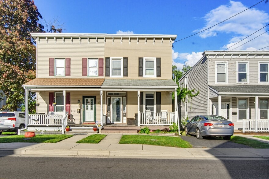 Building Photo - 39 Bloomsbury Ave