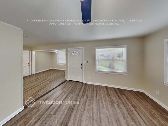 Building Photo - 1317 S Mellonville Ave