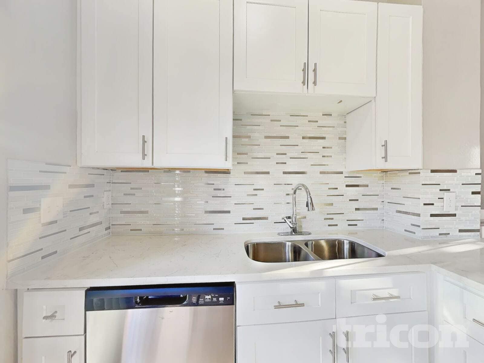 Building Photo - 9227 S Butterwood Ct