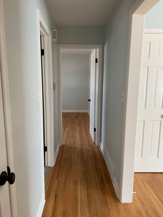 Building Photo - Wonderful 4 Bedroom 2 Bathroom Home in Eastridge!