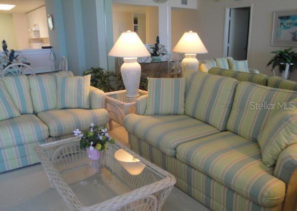Building Photo - 6093 Bahia Del Mar Cir N