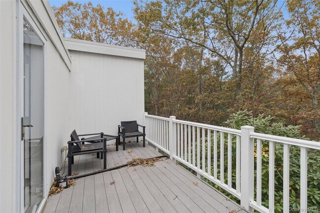 Building Photo - 17 Lyme Ln