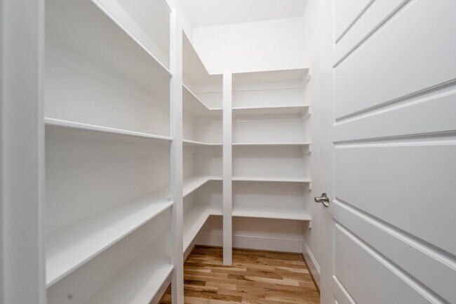 Building Photo - 3803 Lands End Ct