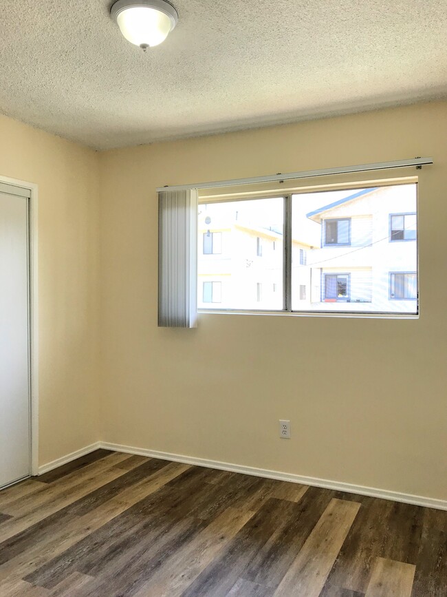 Building Photo - 4441 W 134th St