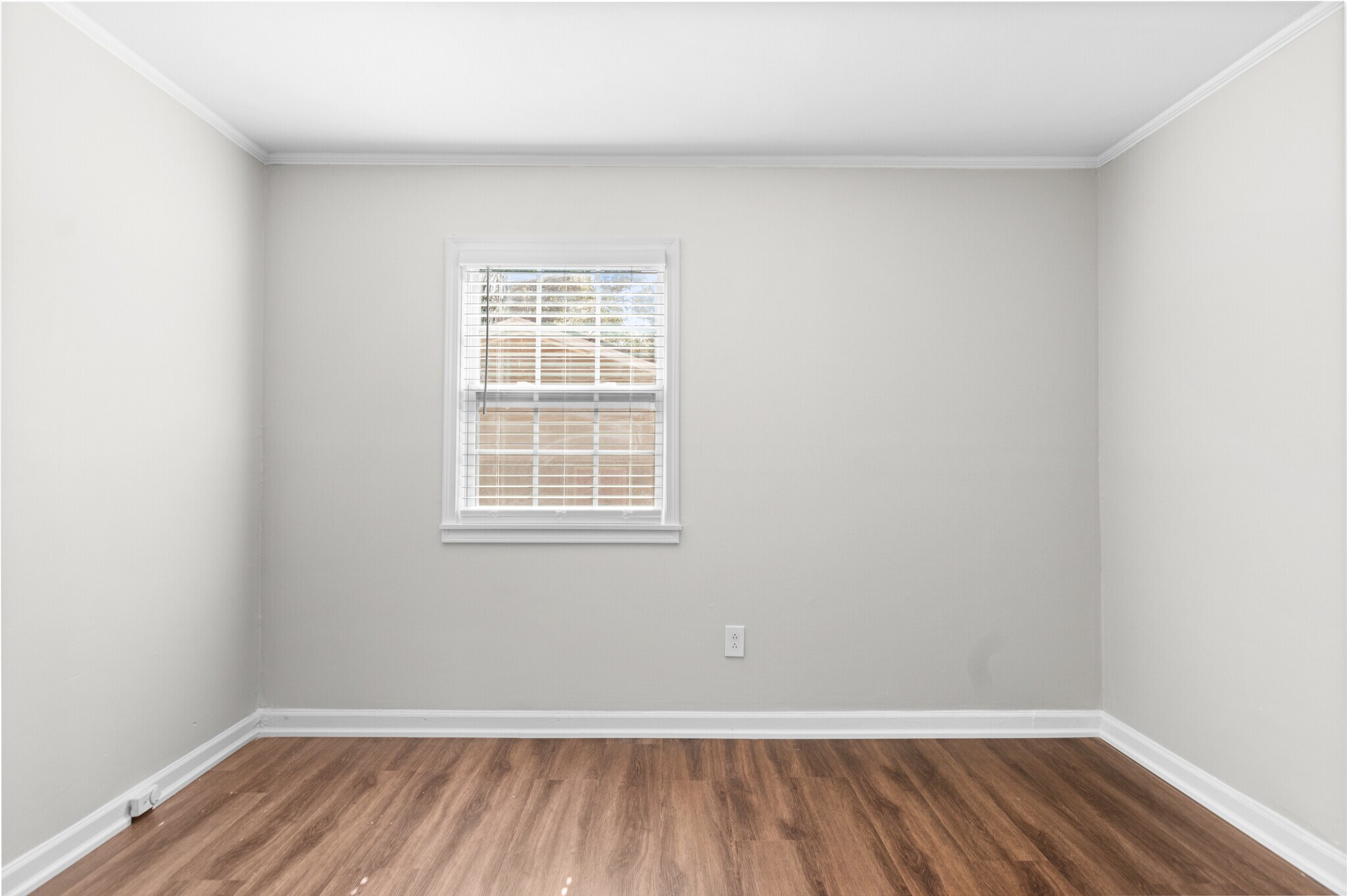 Primary Bedroom - 1380 Plaza Ave SW