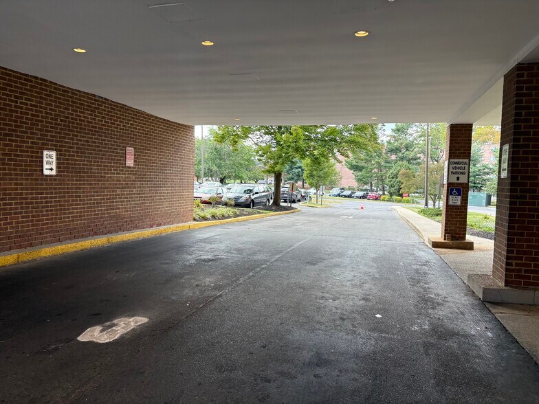 Building Photo - 6317 Park Heights Ave