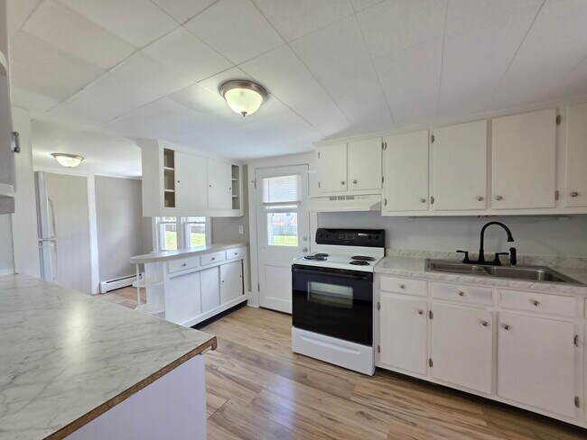 Building Photo - 28419 Old Quantico Rd