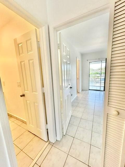 Building Photo - 1004 Pine Dr