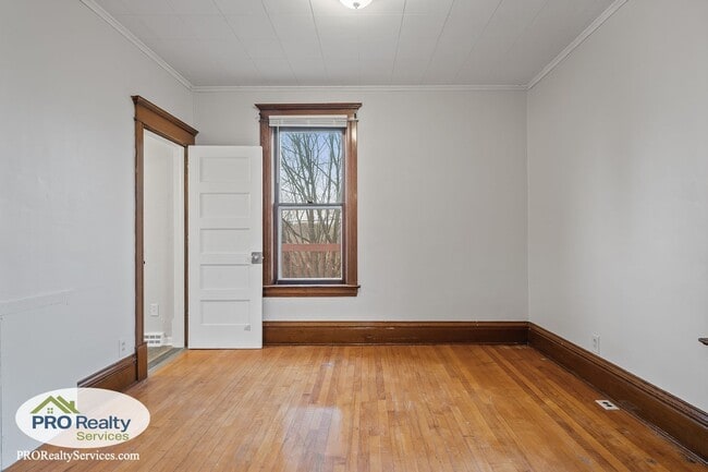 Building Photo - 4 Bedroom Home **50% off February's Rent with a February 2026 Move In**