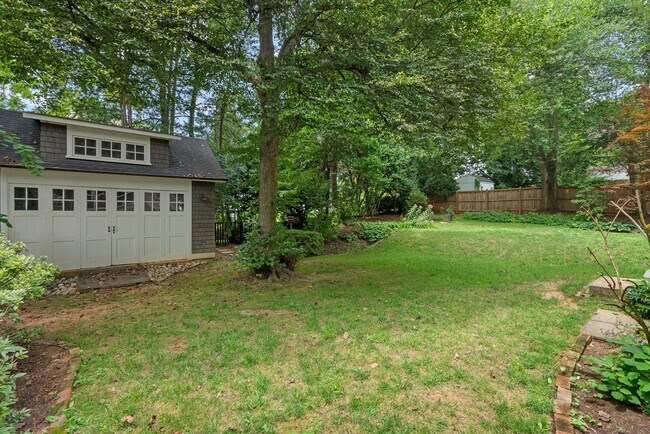 Building Photo - 4 Bed 3.5 bath - Kensington Victorian - Mo...