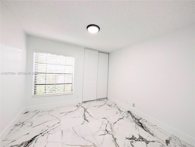 Building Photo - 10321 NW 17th Ct