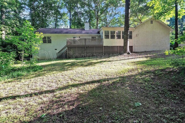 Building Photo - 2557 Ashley Cir