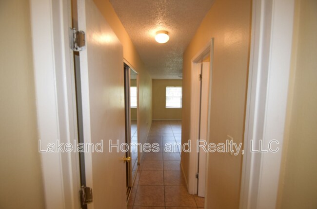 Building Photo - 830 Shirley Ann Trail