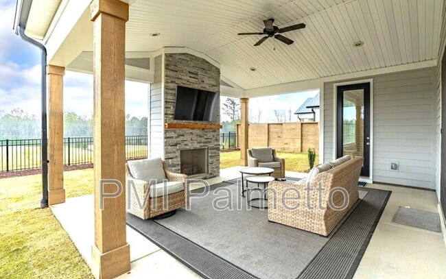 Building Photo - 2322 High Blf Lp