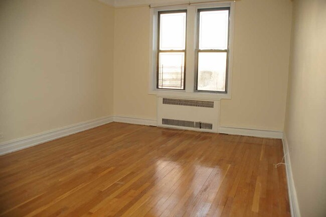 Building Photo - 6220 Bay Pkwy