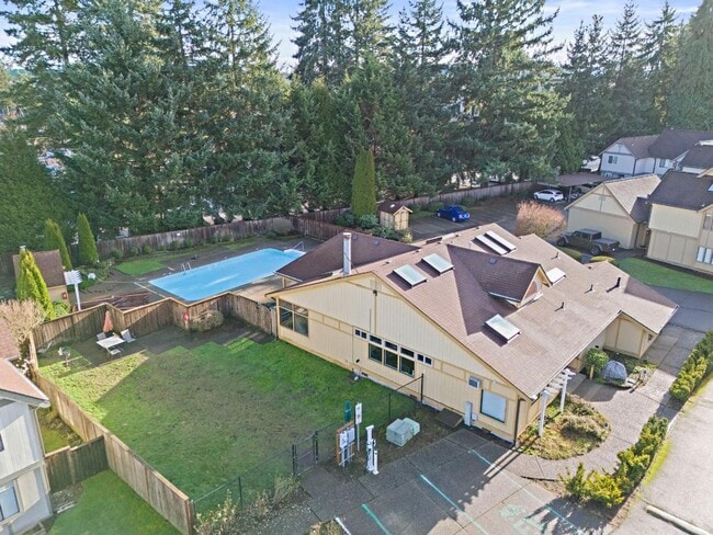 Building Photo - Light & Airy 2-Bedroom Tumwater Apartment with Pool, Covered Parking & Full-Size W/D