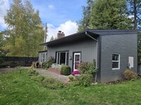 Building Photo - 7277 SW Canyon Ln