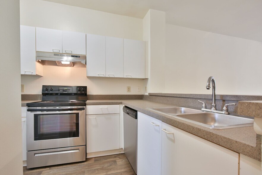 Building Photo - ARIUM Grove Walk