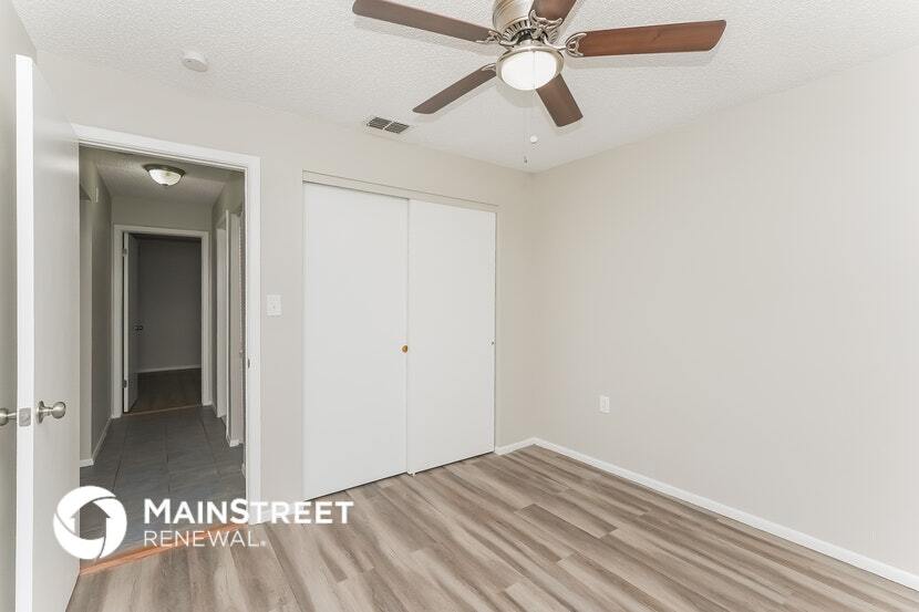 Building Photo - 8055 Wooden Dr