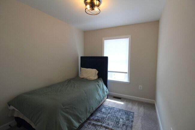 Building Photo - New construction 4 bed 3.5 bath townhome!